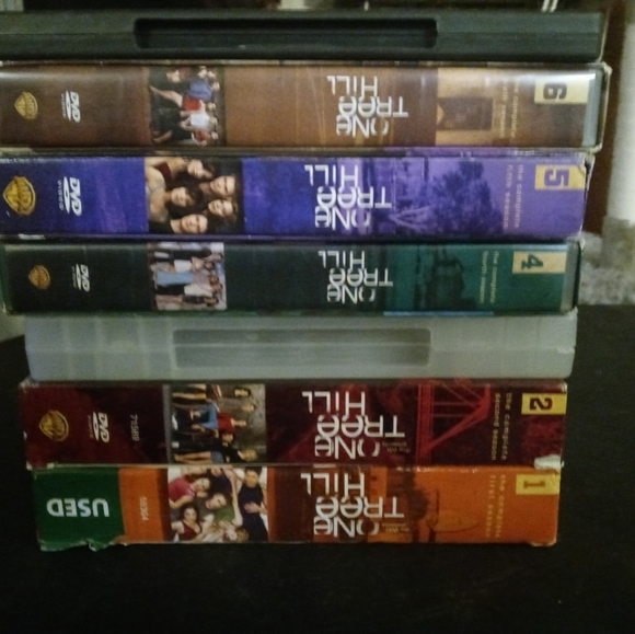 PREOWNED used One tree hill seasons 1-6&9 good condition - Picture 12 of 13